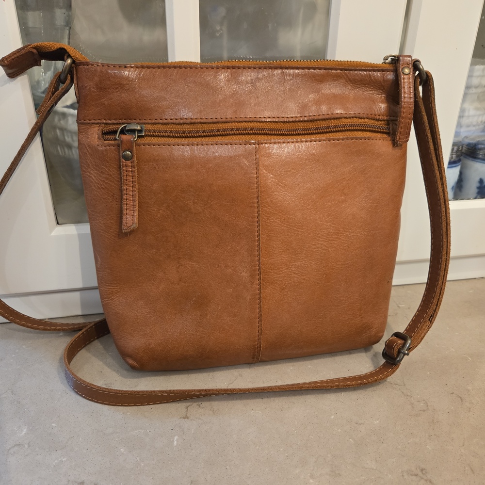 Cochoa Brown Leather Crossbody Bag - Picture 3 of 7
